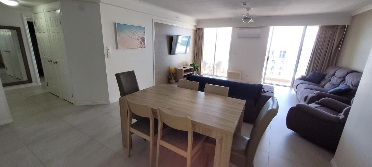 Apr Private Suites Moroccan By The Beach ゴールドコースト エクステリア 写真